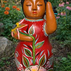 Large Hand-Painted Mexican Folk Art Clay Woman Sculpture – Floral Design