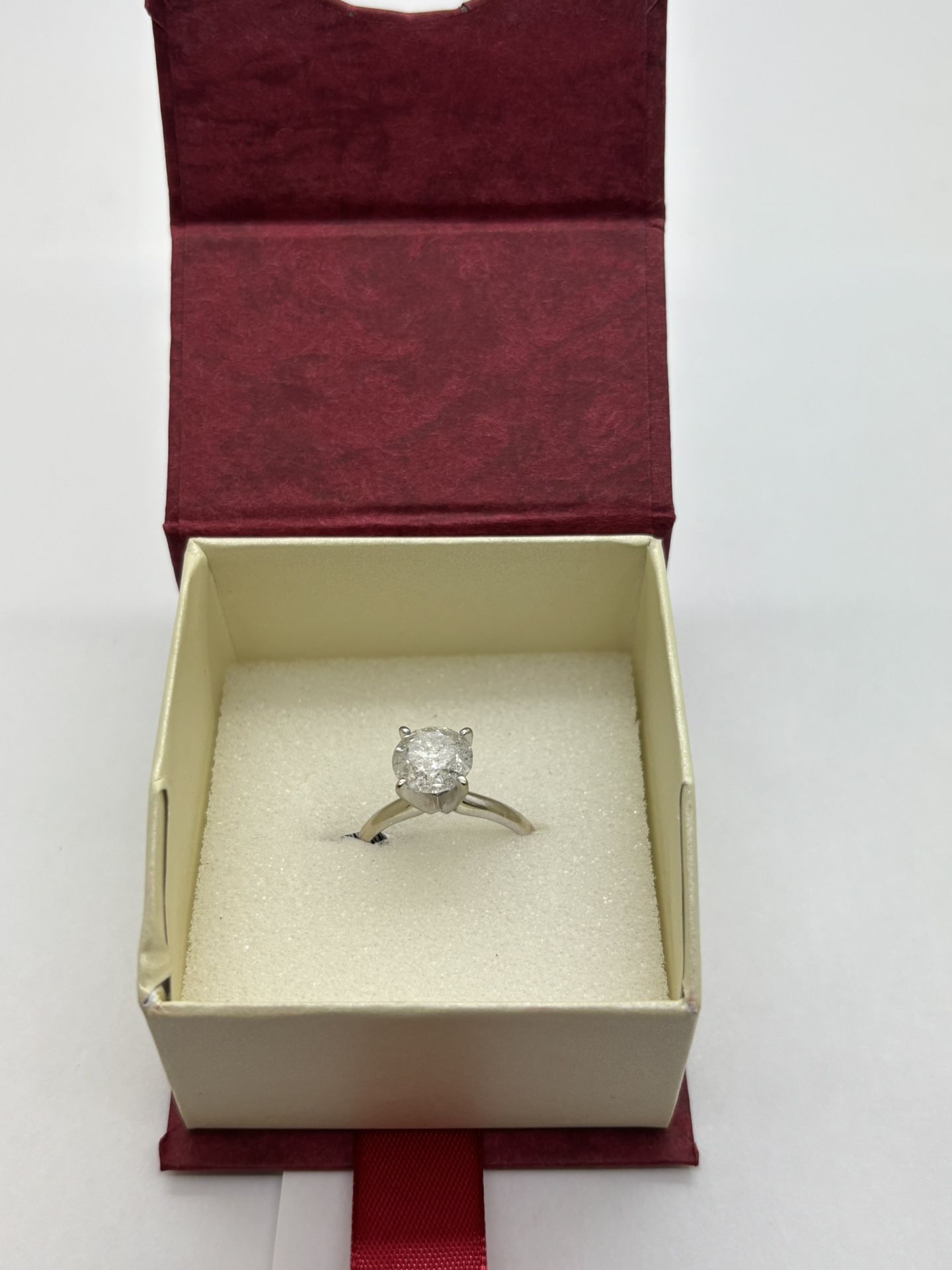 LADIES RING 14KWG WITH DIAMOND