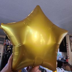 Matte Yellow Star Balloons 