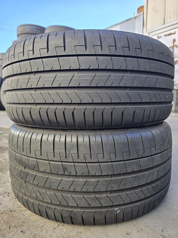 (2) 255 35 19 Pirelli Tires