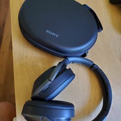 Sony WH1000XM2 Wireless Noise Canceling Headphones