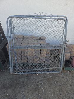 Chain link fence gate panels