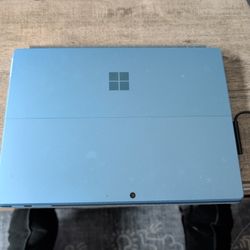Surface Pro 11 