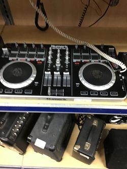 Numark mixer