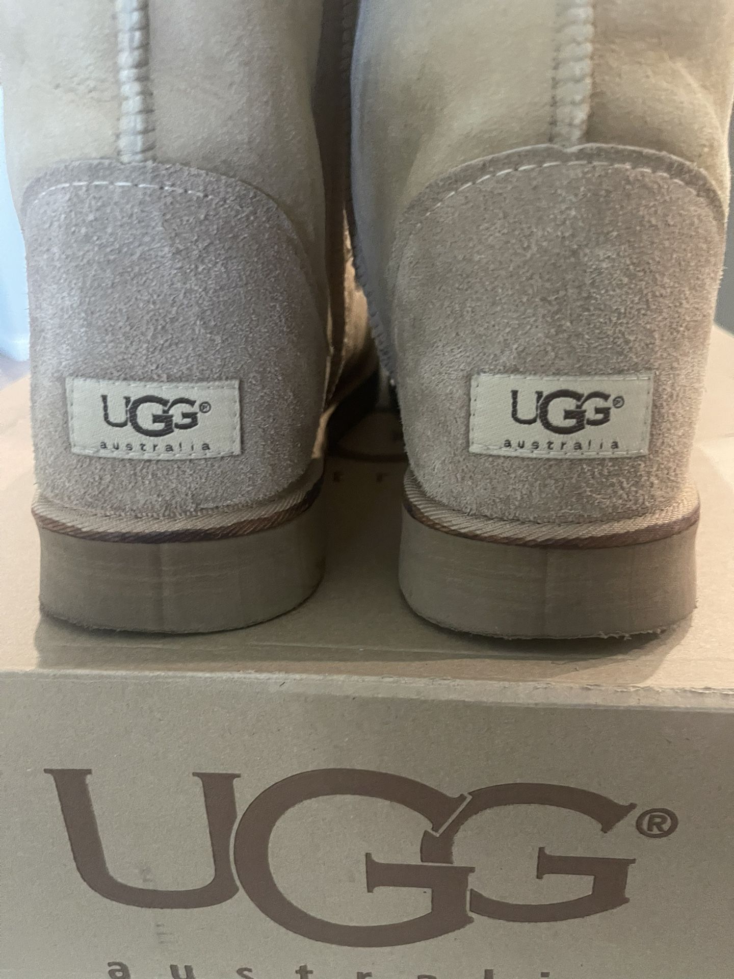 UGG Mens Boots Size 11 NEW IN BOX