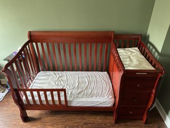 Sorelle Princeton 4-In-1 Convertible Crib, Toddler Bed, Changing Table, and Dresser