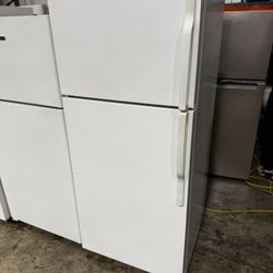GE Fridge 