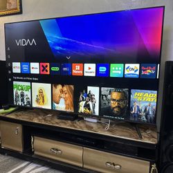 Hisense Smart LED TV 75inches 
