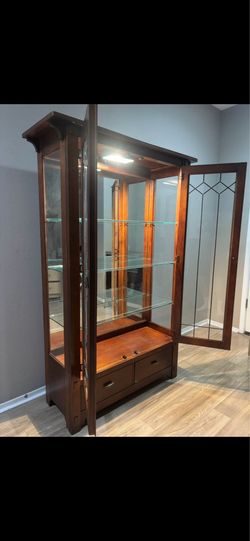 Lighted Mission Style Curio / Display Cabinet - Free Delivery 🚚