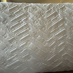 Free New Queen Mattress 