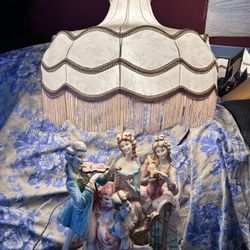 Vintage French Provincial Lamp 