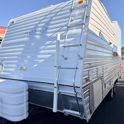 2001 Wildwood Sport Toy Hauler 24Ft Only 4800 Pounds Must See