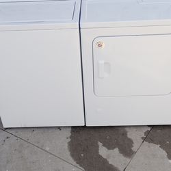 WHIRLPOOL WASHER AND DRYER WORKS GREAT