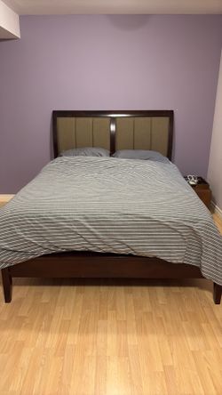 Queen size bed