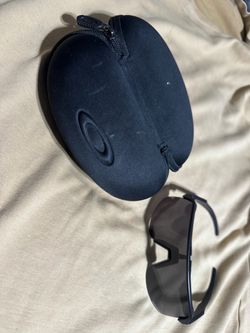 Like new all black prizm oakleys