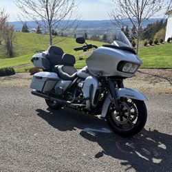 2023 Harley Davidson Road Glide 