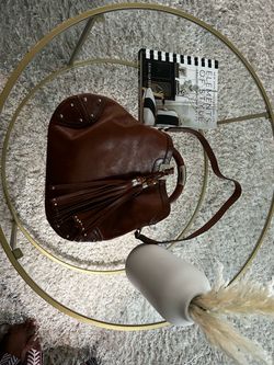 185566 matches the Gucci Indy/Babouska style