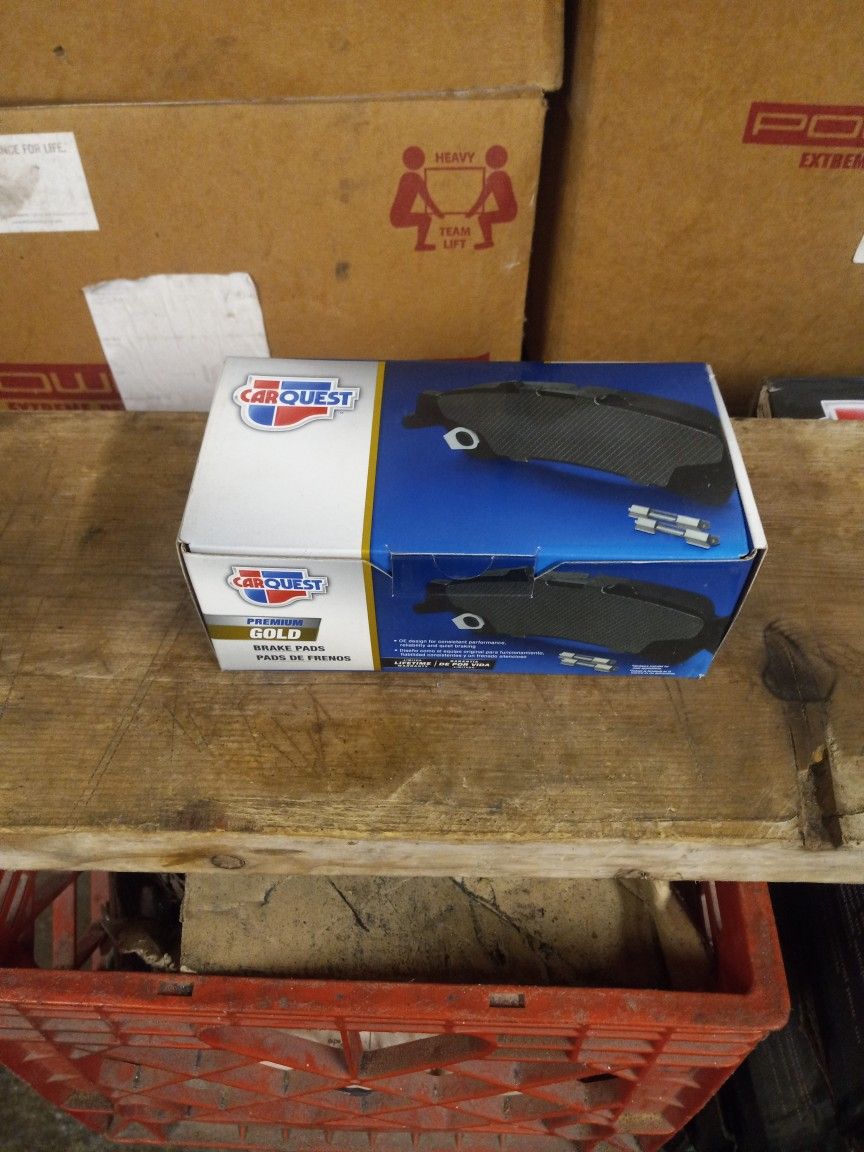 #935 Ford Lincoln Rear Pads