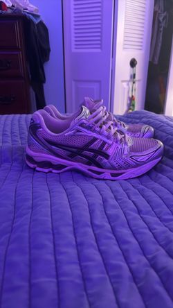 ASICS gel kayano 14 size 6.5 used