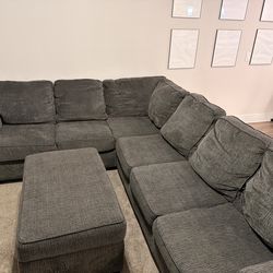 Broyhill Gray Sectional