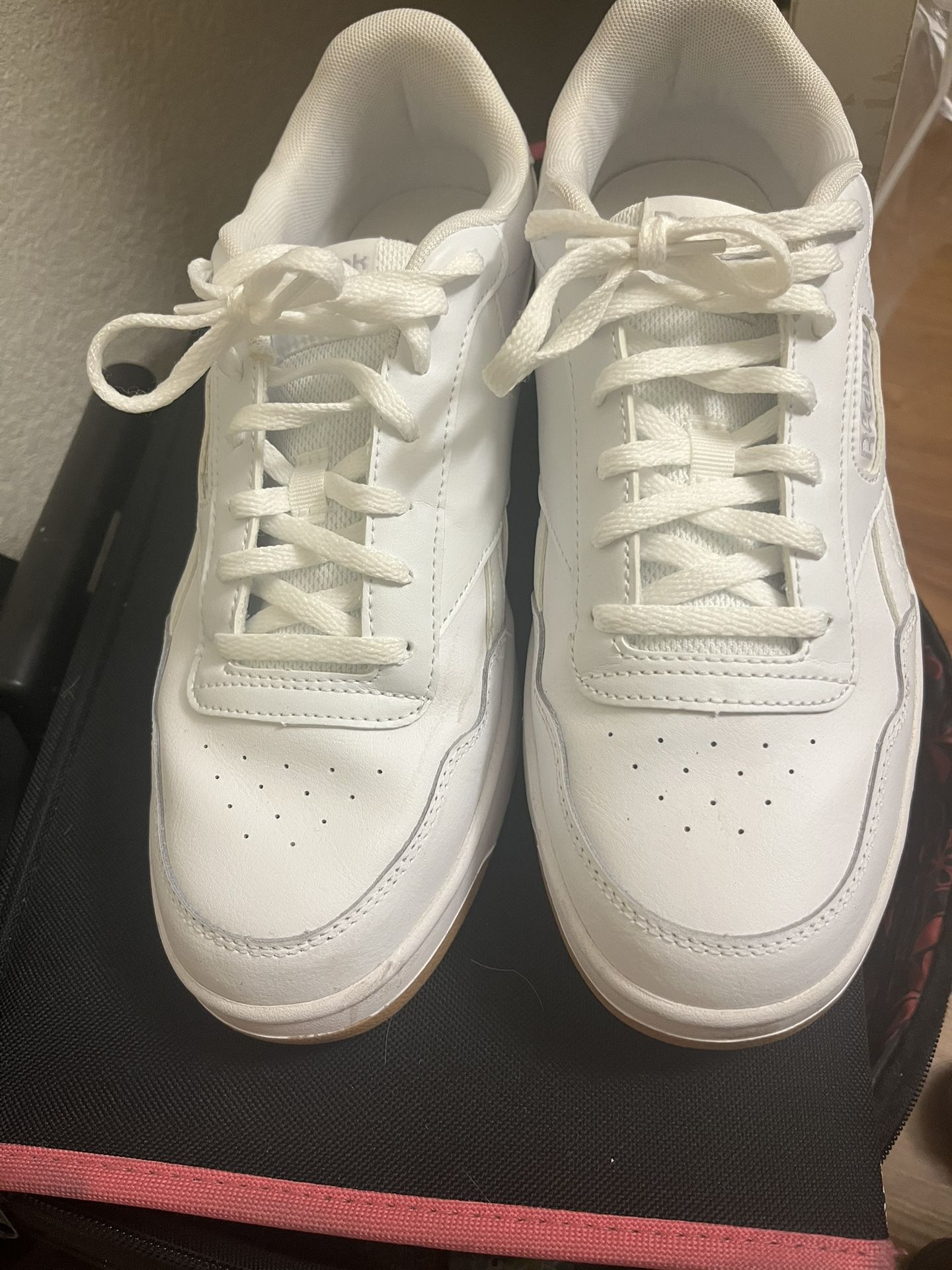 Women’s Reebok Size 10