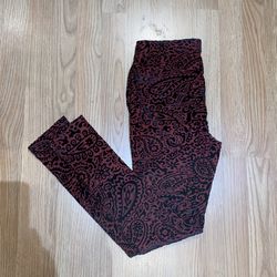 Leggings With Black Velvet Design