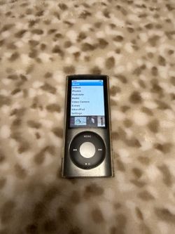 Apple iPod nano 5th Gen 8GB Black MP3 Player AM/FM Radio Headphone Jack