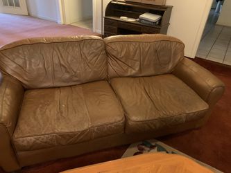 LEATHER COUCH AND LOVESEAT