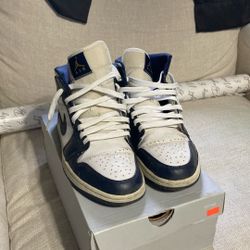 Jordan 1 Mid