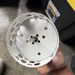 Milwaukee Tool 5 In. Hole Dozer Bi-Metal Hole Saw With Arbor