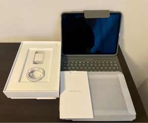 Apple iPad Air 11-inch (M3) with Apple Pencil Pro and Keyboard