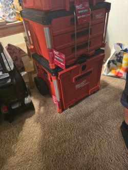 Milwaukee Packout Rolling Tool Box System