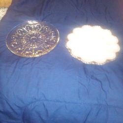 2 Glass Serving Dishes