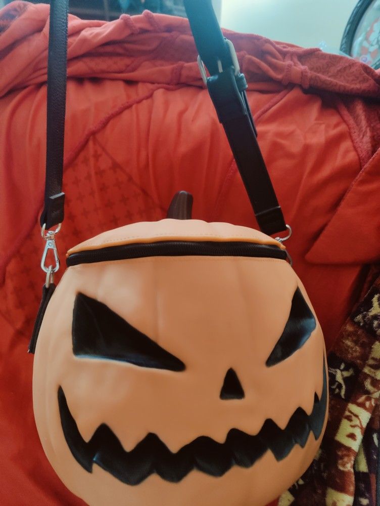 Sleepy Hollow Pumpkin Bag