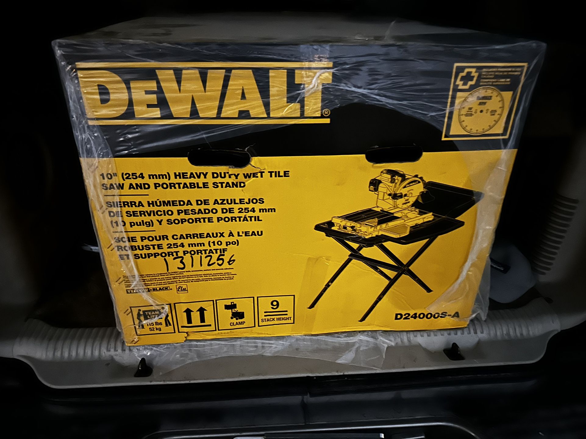 Dewalt 10 Inch Wet Tile Saw With Stand for Sale in La Habra Heights, CA