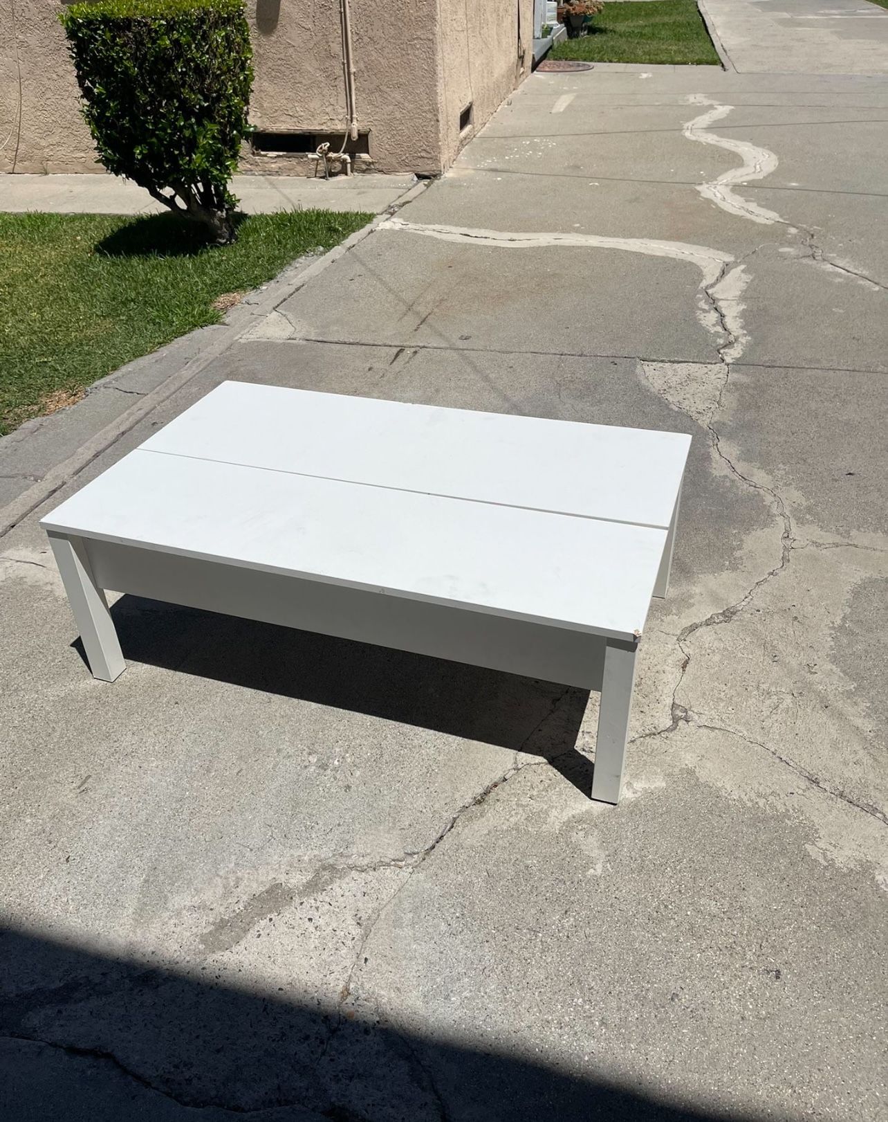 TRULSTORP Coffee table