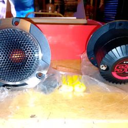 Brand New Memphis Audio Since 1965 SRXPT 4" Component Pro Tweeter 4 Ohms 100 Watts RMS Power 200 Watts Peak Power Each Tweeter 