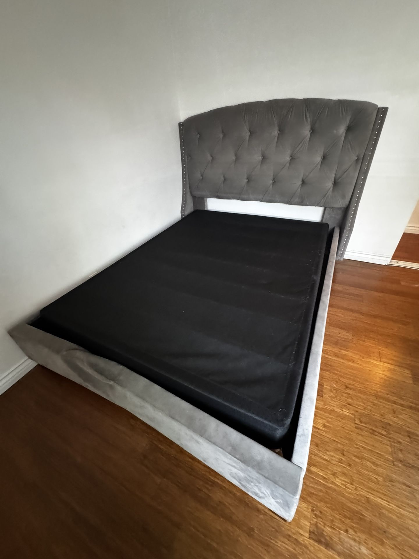 Queen Bed Frame Free