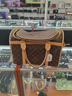 Louis vuitton dog carrier