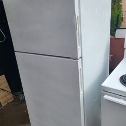 Garage Refrigerator In Good Condition And Warranty Works Great 19th Ave And Baseline 