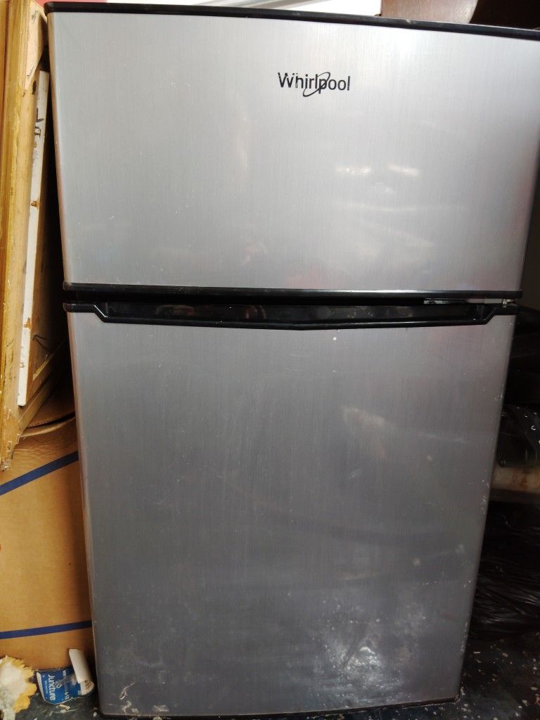 Whirlpool Mini Fridge