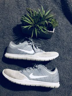 7.5 Nike Shoes 👟