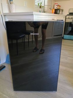 Hisense Mini Fridge Black Glass Door