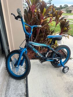 Kids Bike with training wheels