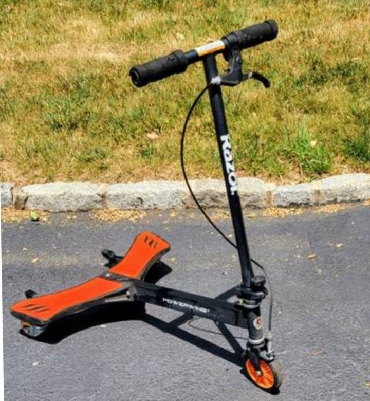 🛴$ RAZOR 3 wheel dual casters POWERWING RED SCOOTER weight capacity 143 lbs..
holmdel.nj