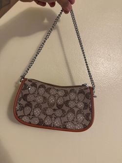 Coach Swingers bag 20 with chain in signature Jacquard