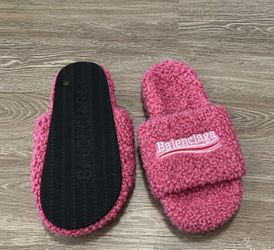 Pink balenciaga slides