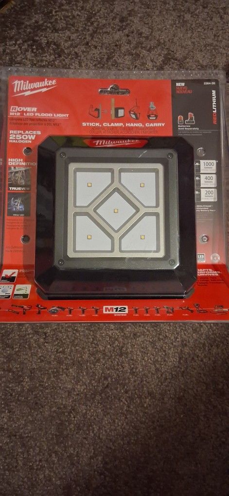 Milwaukee M12 Rover Light