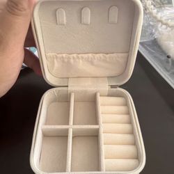 Jewelry Travel Holder 