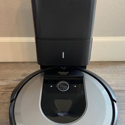 iRobot Roomba i8+ 